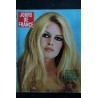 JOURS DE FRANCE   684  23 déc. 1967  B. BARDOT cover + 7 p. photos couleurs - Poiret et Serrault -  204 pages