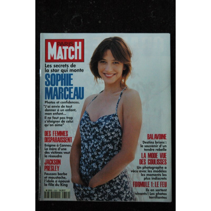 PARIS MATCH N° 2359 11 aout 1994 SOPHIE MARCEAU +   6 pages BALAVOINE JACKSON PRESLEY NICHOLSON